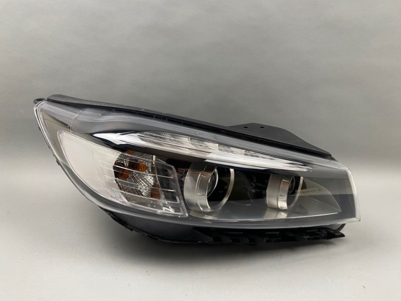 Фара KIA Sorento Prime (3 UM) правая