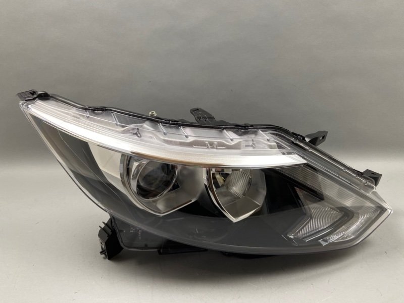 Фара Nissan Qashqai (J11) правая