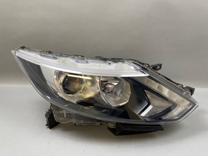 Фара Nissan Qashqai (J11) правая