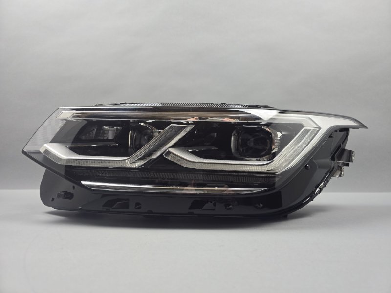 Фара Volkswagen Tiguan (2) левая