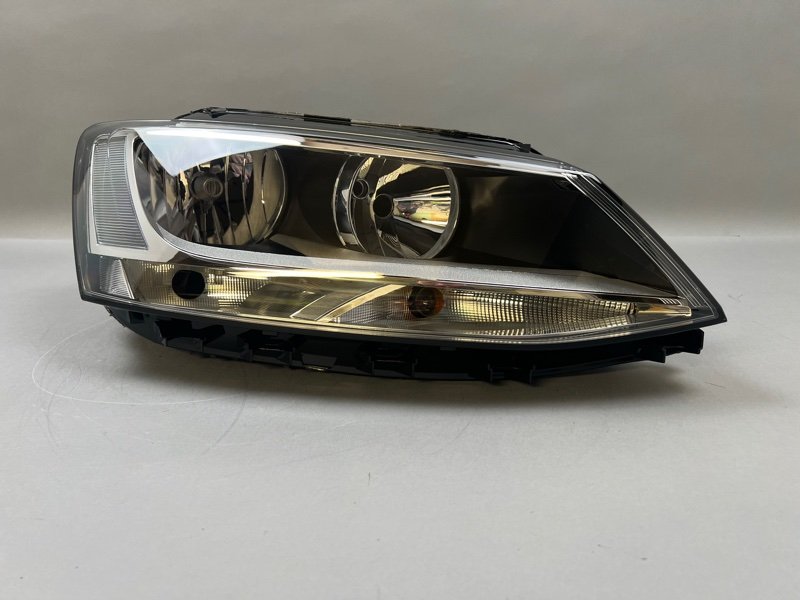 Фара Volkswagen Jetta (6) правая