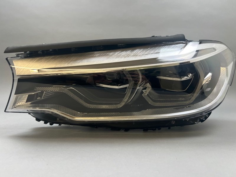 Фара BMW 5er (G30) левая
