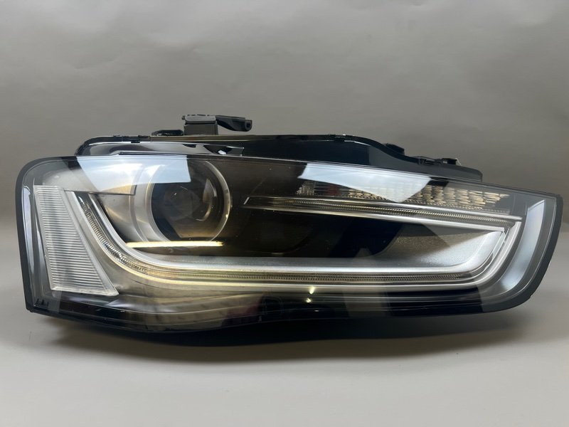 Фара Audi A4 (B8) правая