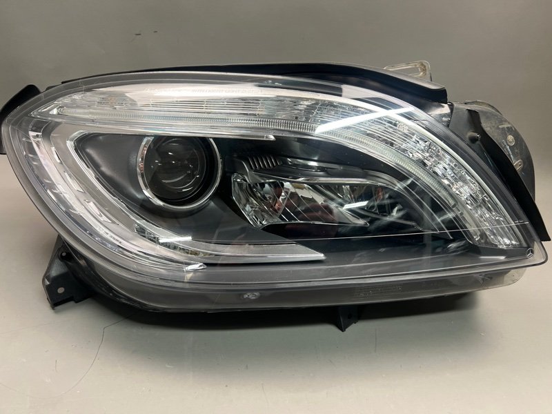Фара Mercedes-Benz ML (W166) правая