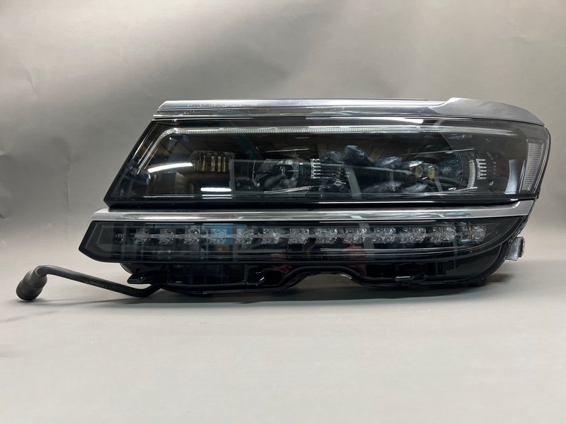 Фара Volkswagen Tiguan (2) левая