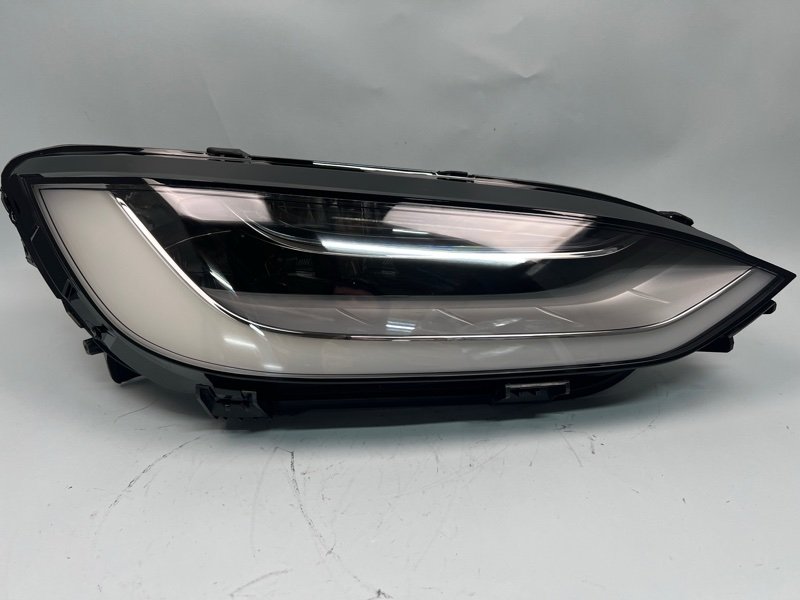 Фара Tesla Model X (1) правая