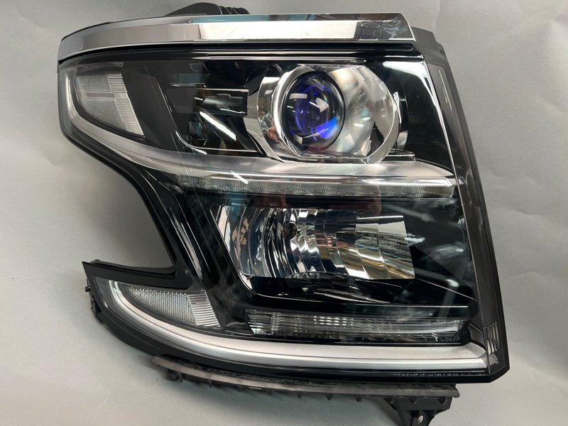 Фара Chevrolet Tahoe (4) правая