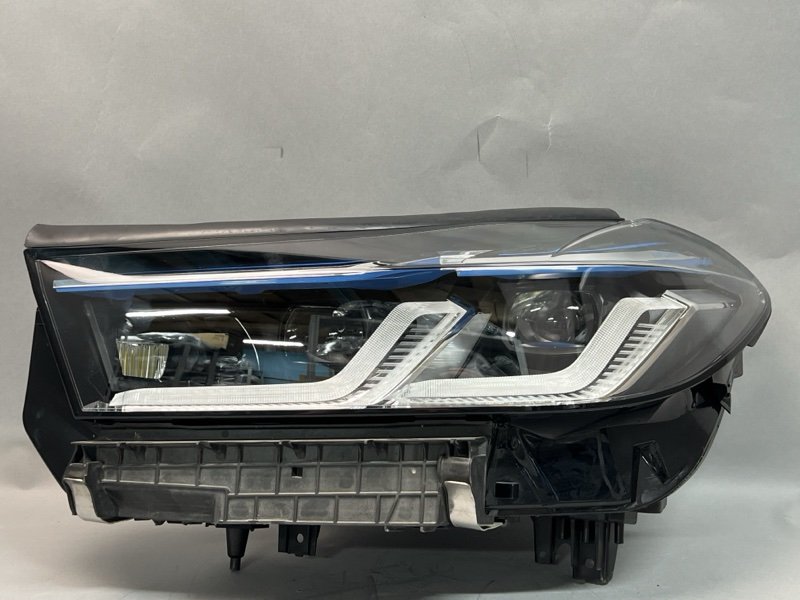 Фара BMW 5er (G30) левая