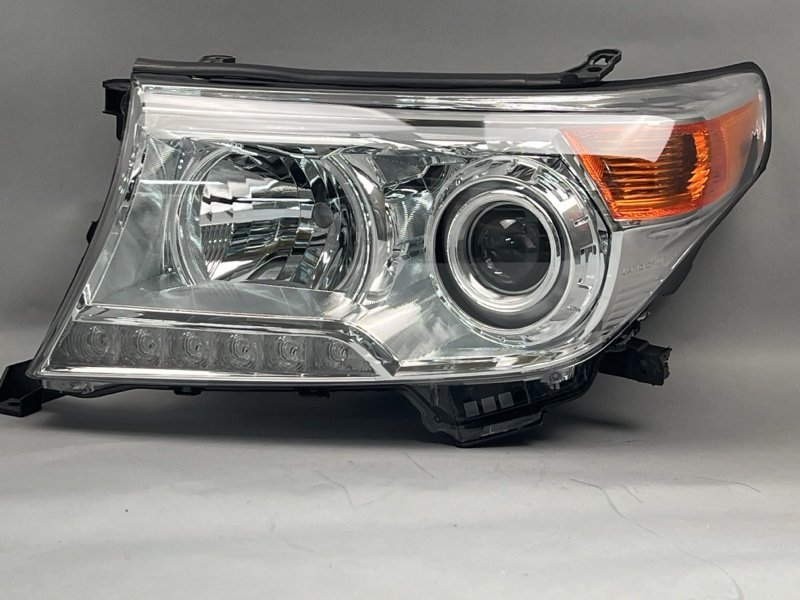 Фара Toyota Land Cruiser (LC200) левая