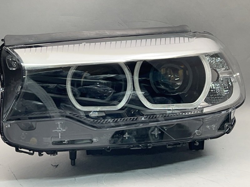 Фара BMW 5er (G30) левая
