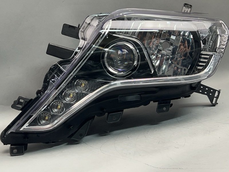 Фара Toyota Land Cruiser Prado (150) левая