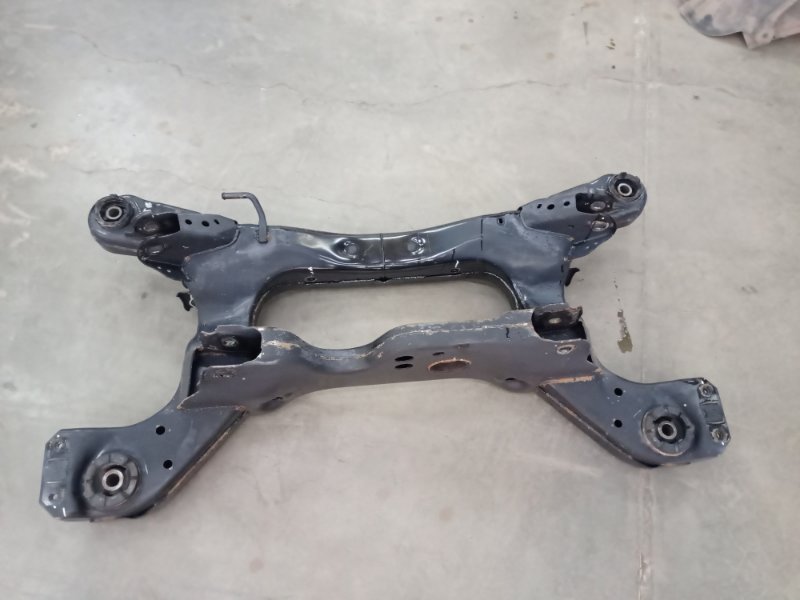 Подрамник задний QX50 J55