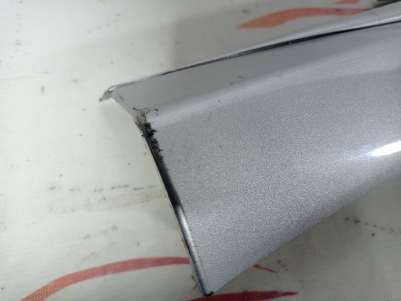 Порог пластиковый правый Q30 QX30 H15 Порог пластиковый правый Q30 QX30 H15