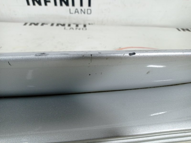 Порог пластиковый правый Q30 QX30 H15 Порог пластиковый правый Q30 QX30 H15