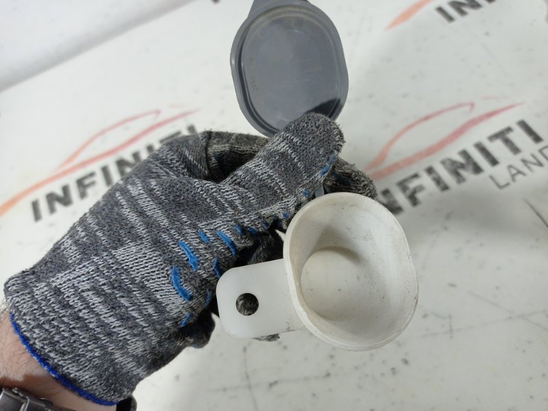 Горловина бачка омывателя QX50/EX J50 Горловина бачка омывателя QX50/EX J50