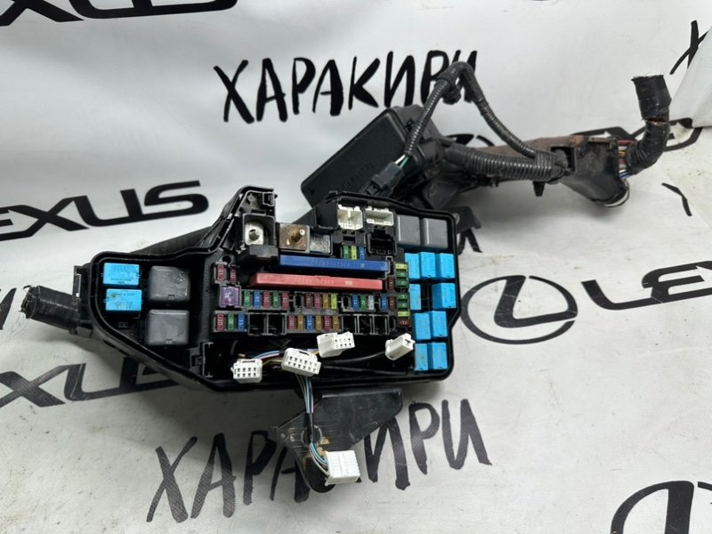 Блок предохранителей передний Lexus RX4 RX200t RX300 RX350 RX450h 2015-2022 GGL25 8ARFTS 82672-48350 контрактная