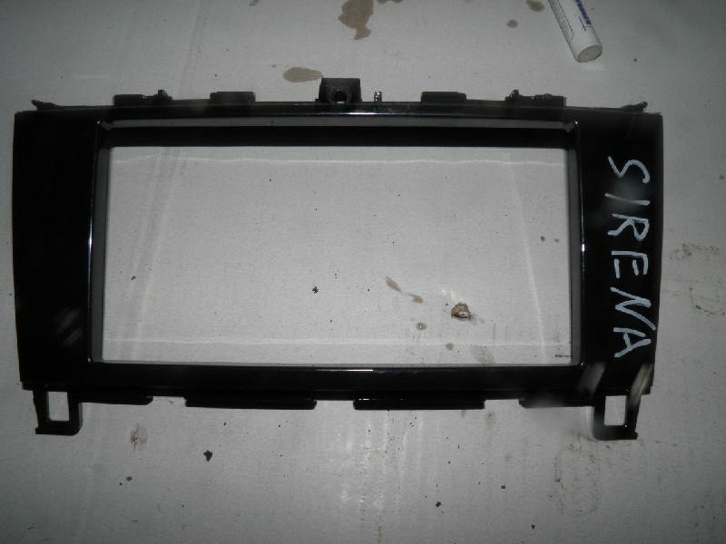 Рамка магнитофона Nissan Serena C26 MR20 2011