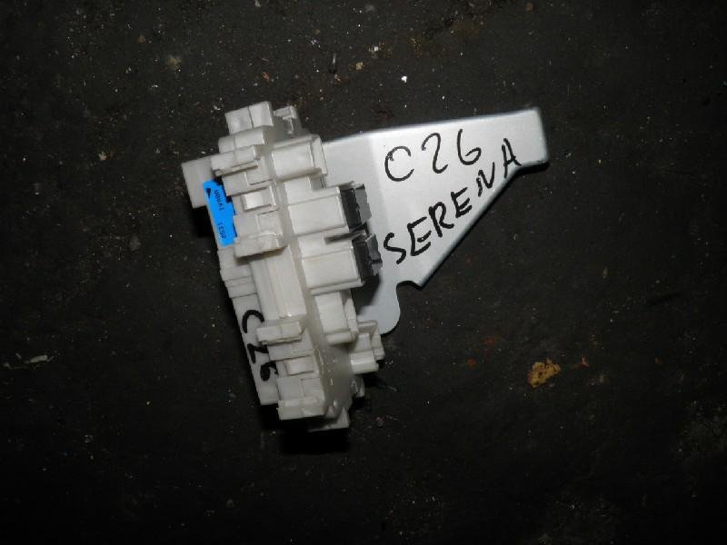 Предохранительна коробка Nissan Serena C26 MR20 2011
