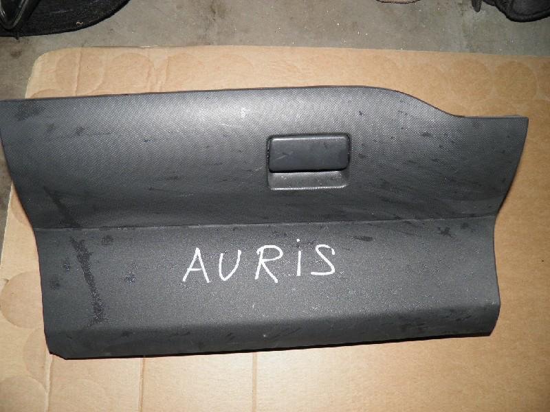 Бардачок Toyota Auris ZRE154