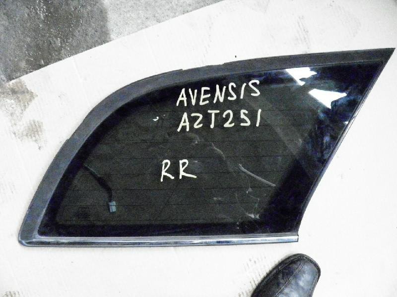 Стекло собачника Toyota Avensis AZT251 правое