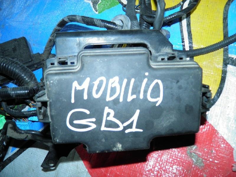 Предохранительна коробка Honda Mobilio GB1