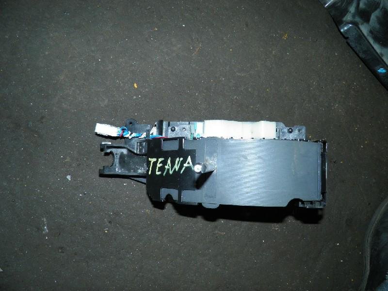 Селектор акпп Nissan Teana J31