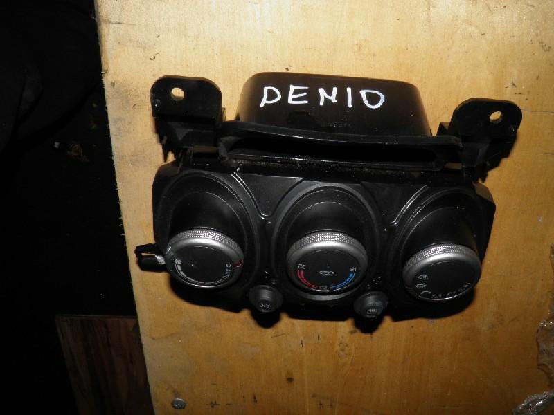 Блок управления печкой Mazda Demio DE3FS ZJ