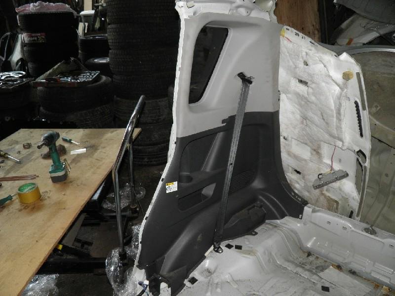 Обшивка багажника Mitsubishi Delica D2 2011 задняя правая