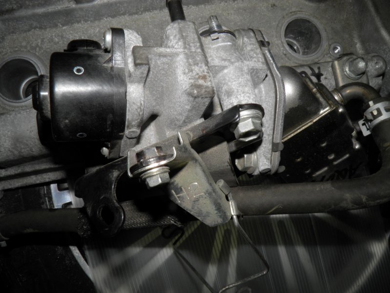 Клапан egr Toyota Aqua NHP10-2063585 1NZ 2012