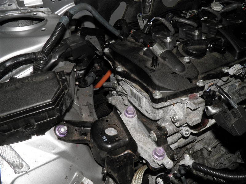 Подушка двигателя Toyota Prius ZVW50 2ZRFXE 2017 правая