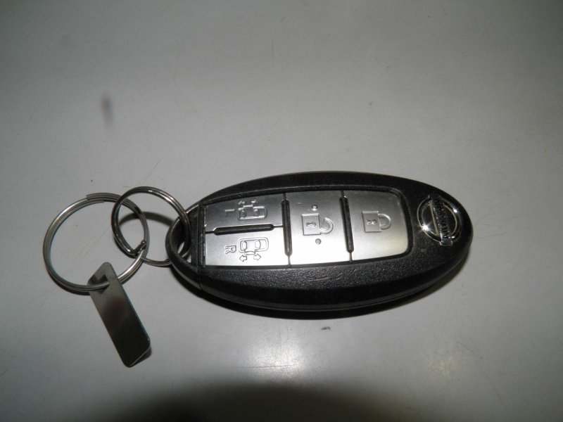 Ключ зажигания Nissan Serena GFC27