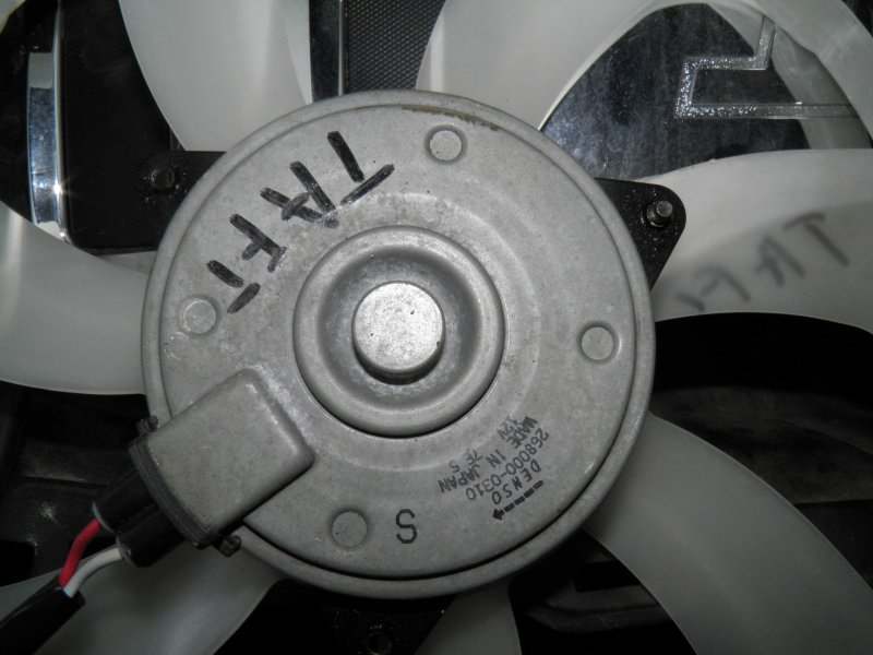 Мотор вентилятора охлаждения Daihatsu Taft LA900S KF-VET2
