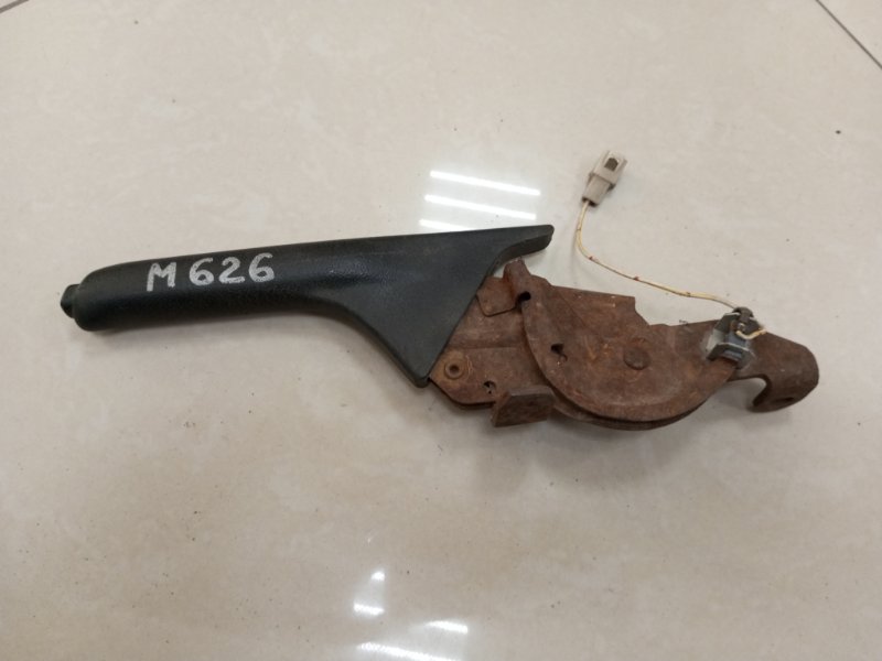 Рукоять стояночного тормоза 626 1996 GE FP