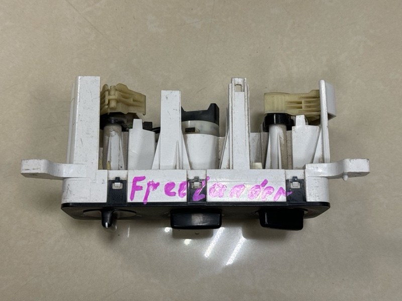 Блок управления отопителем Land Rover Freelander L314 25K4FR65