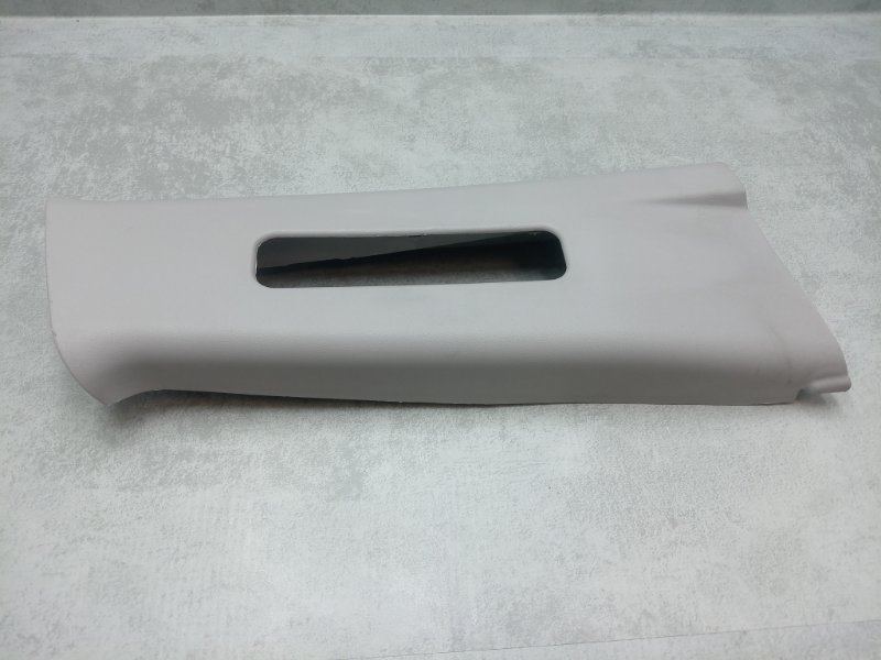 Обшивка центральной стойки правая Mazda3 2008 BK Z6