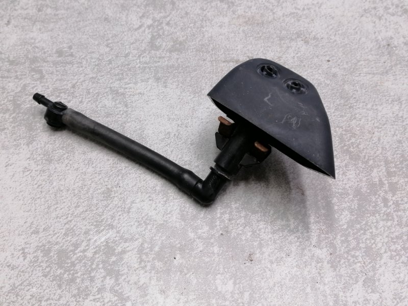 Форсунка омывателя фар передняя правая Land Rover Freelander 2007 L359 224DT LR003850 Б/У