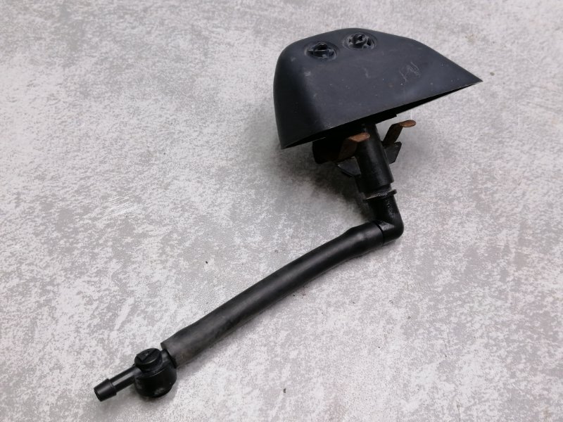 Форсунка омывателя фар передняя правая Freelander 2007 L359 224DT