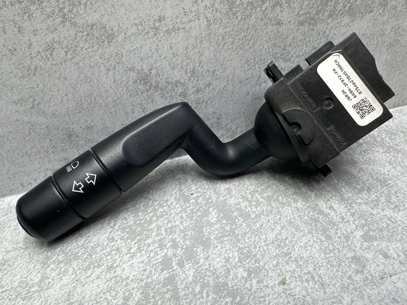 Подрулевой переключатель поворотов Land Rover Freelander 2007 L359 224DT LR003589 Б/У