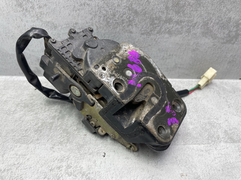 Замок двери задний левый Mazda 626 1996 GE FP GA7C73310F Б/У