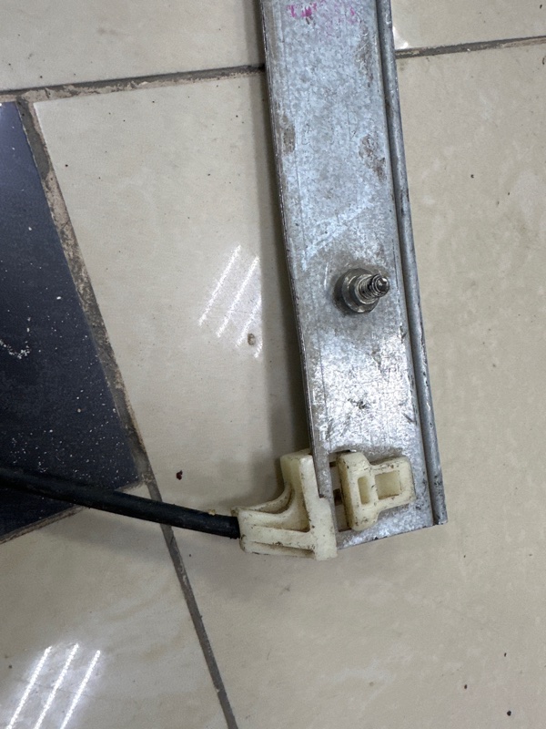 Стеклоподъемник передний правый Mazda3 2008 BK Z6