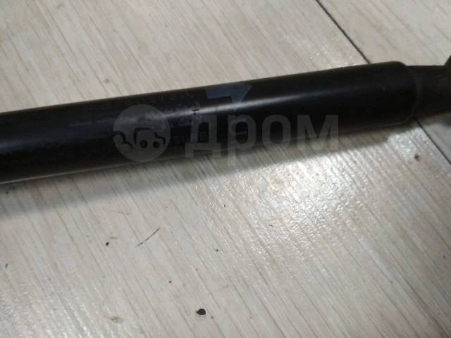 Амортизатор крышки багажника G35 2006-2014 V36 VQ25HR