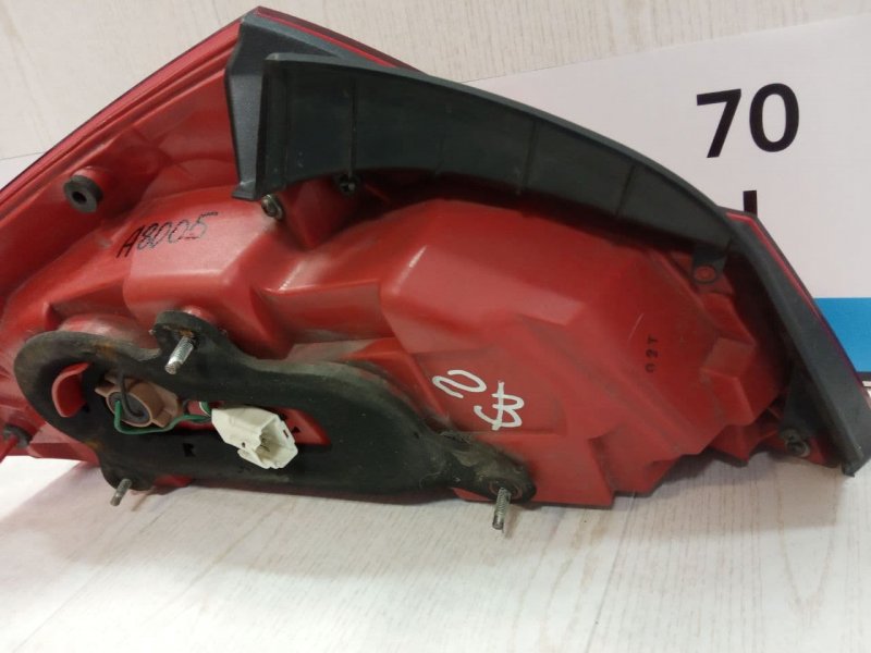 Фонарь задний наружный правый G 2006-2014 V36