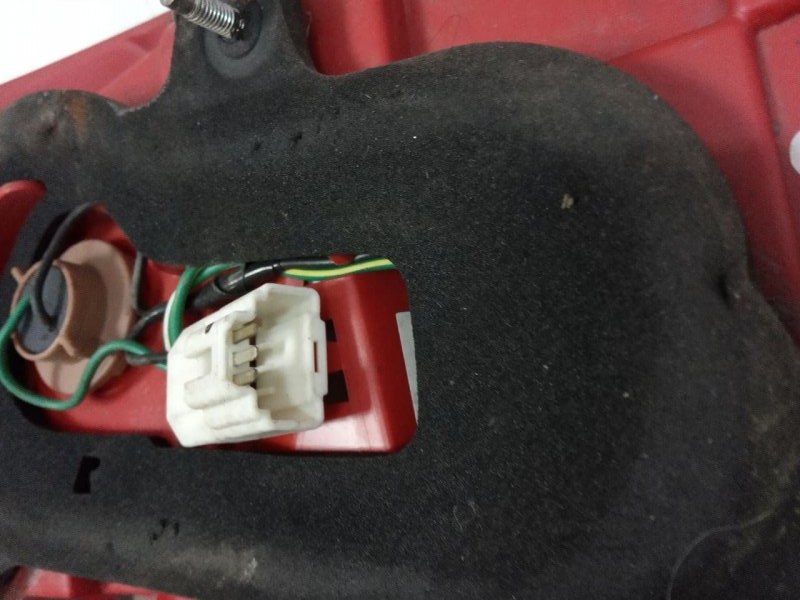 Фонарь задний наружный правый G 2006-2014 V36