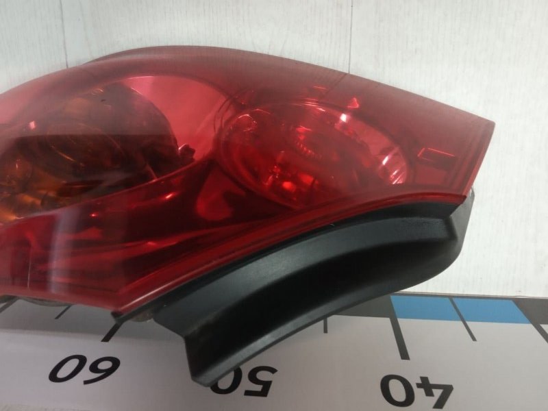 Фонарь задний наружный правый G 2006-2014 V36