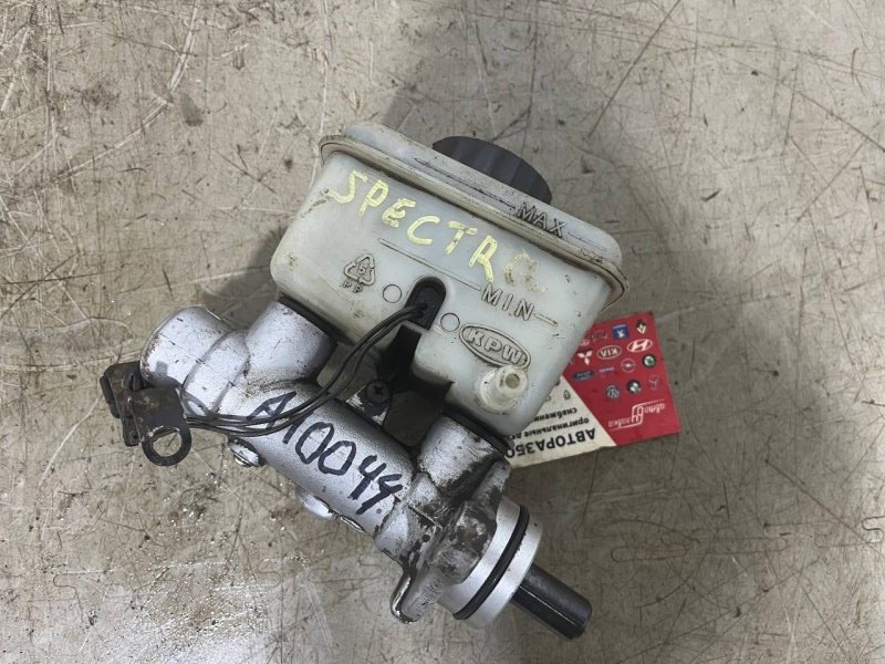 Цилиндр тормозной главный без ABS Kia Spectra Цилиндр тормозной главный без ABS Kia Spectra