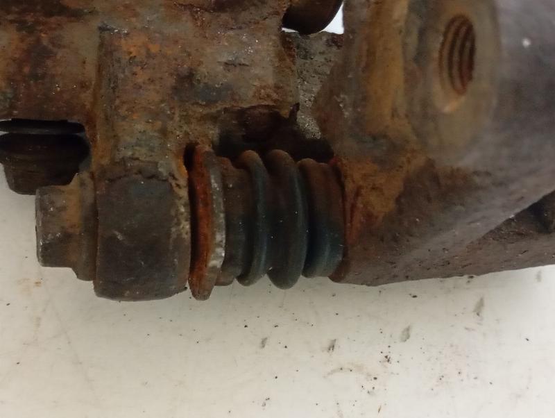 Суппорт тормозной задний левый Almera 2000-2002 N16