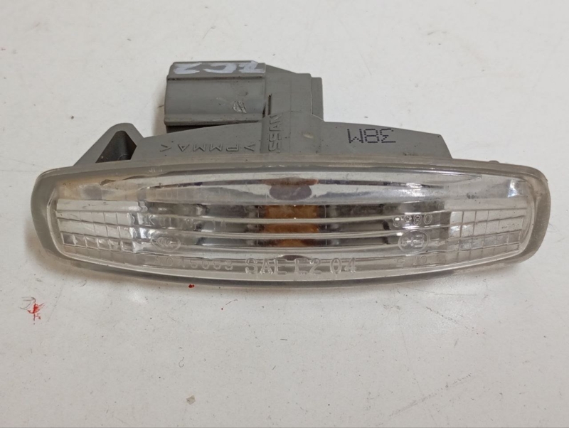 Повторитель на крыло Murano 2008-2014 Z51