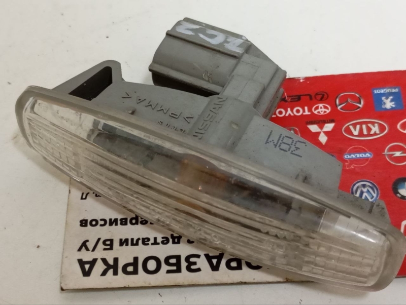 Повторитель на крыло Murano 2008-2014 Z51