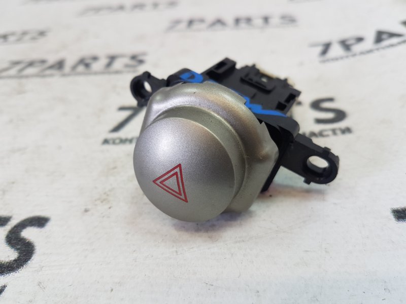 Кнопка Mazda Verisa DC5W (б/у)