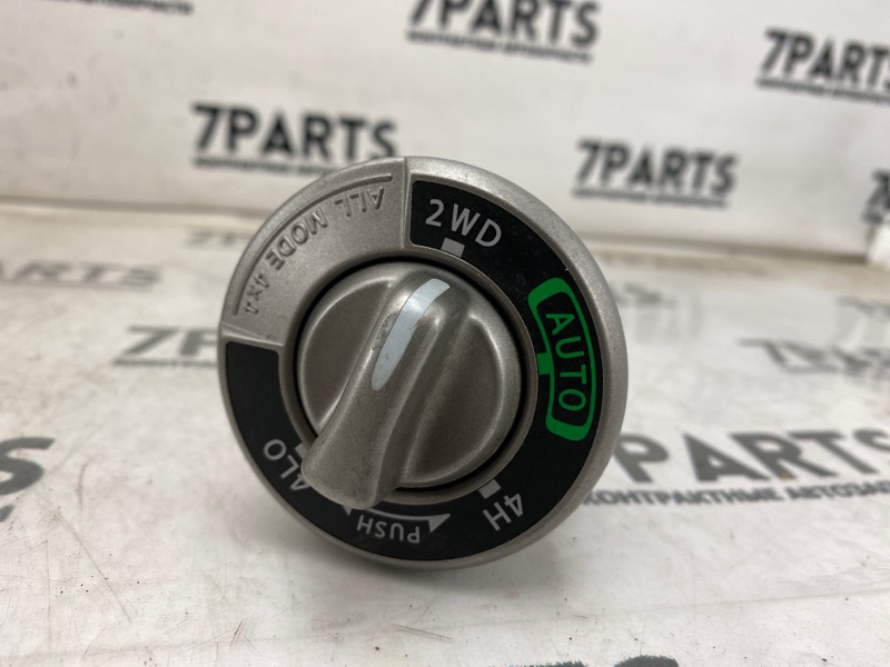 Кнопка Nissan Terrano TR50 ZD30DDTI 1999 (б/у)